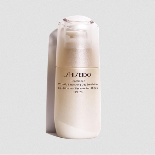 Shiseido - Benefiance - Emulsion Jour Lissante Anti-Rides SPF25 - Toutes les gammes Shiseido